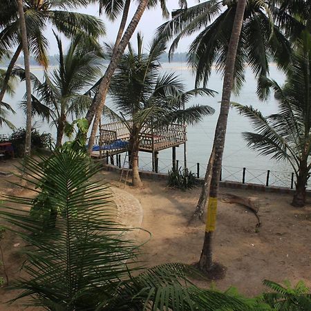 Maleyam Homestay Riverside Calicut Exterior foto